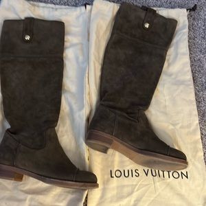 LV Authentic Suede Boots 👢